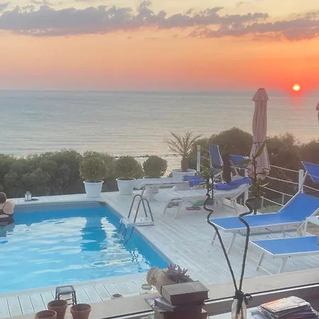 Locazione Turistica Il Tucano Bed and Breakfast Αγκριτζέντο
