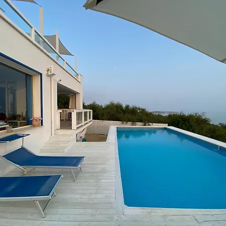 Locazione Turistica Il Tucano Bed and Breakfast Αγκριτζέντο