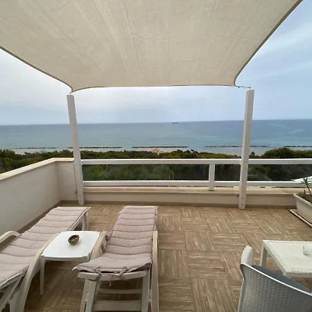 Locazione Turistica Il Tucano Couette-café