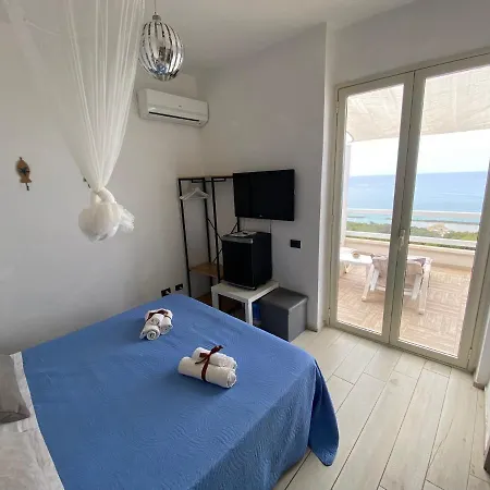 Locazione Turistica Il Tucano Nocleg ze śniadaniem 4*