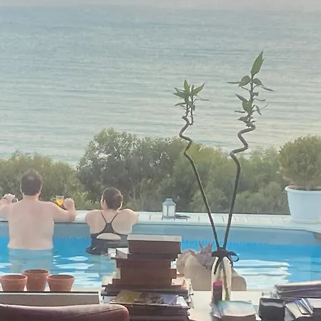 Locazione Turistica Il Tucano Couette-café