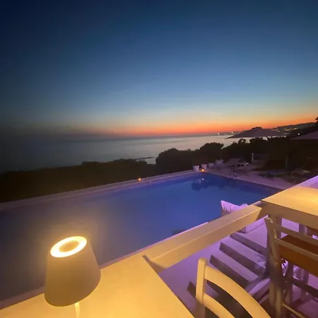 Locazione Turistica Il Tucano Couette-café 4*