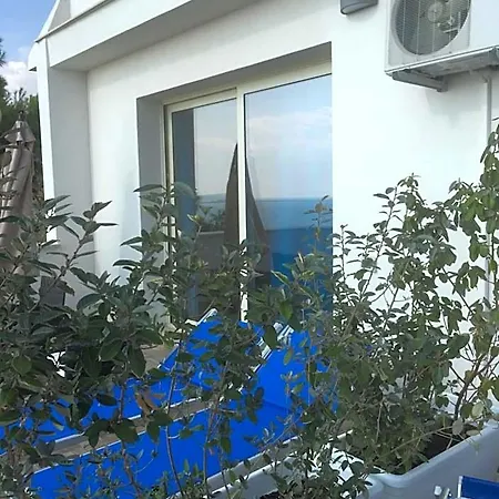 Locazione Turistica Il Tucano Couette-café